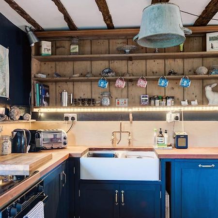 The Dairy, One Bedroom Cottage In A 15Th Century Farmhouse Parham Exterior photo