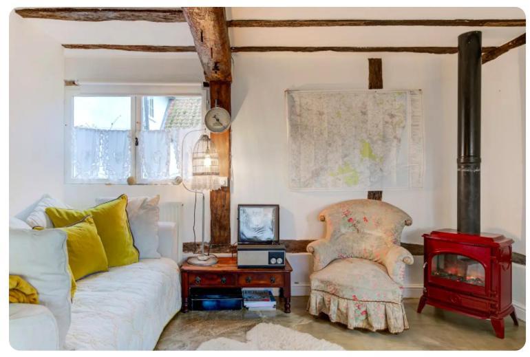 The Dairy, One Bedroom Cottage In A 15Th Century Farmhouse Parham Exterior photo